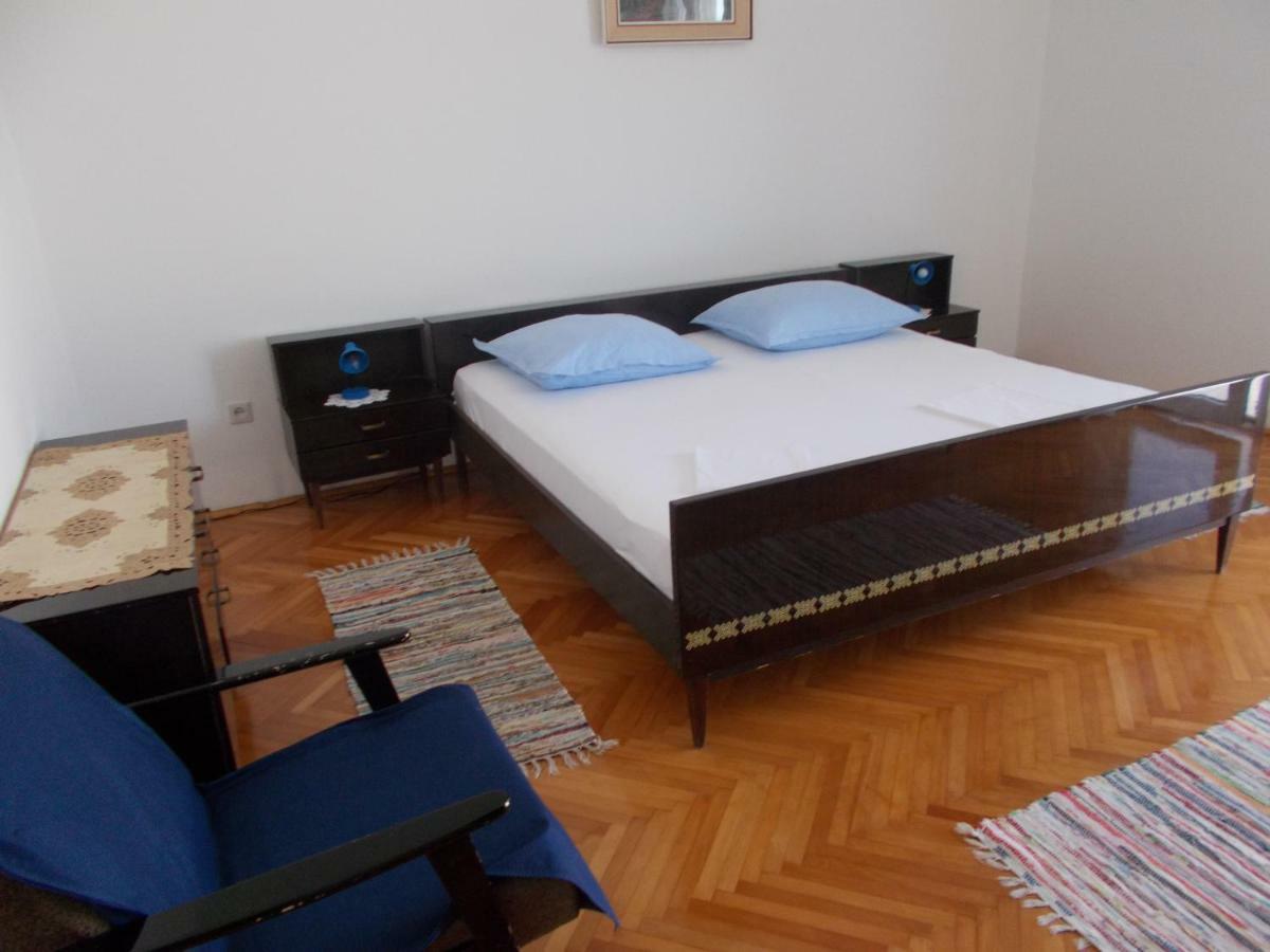 Apartments Belas Трогир Екстериор снимка